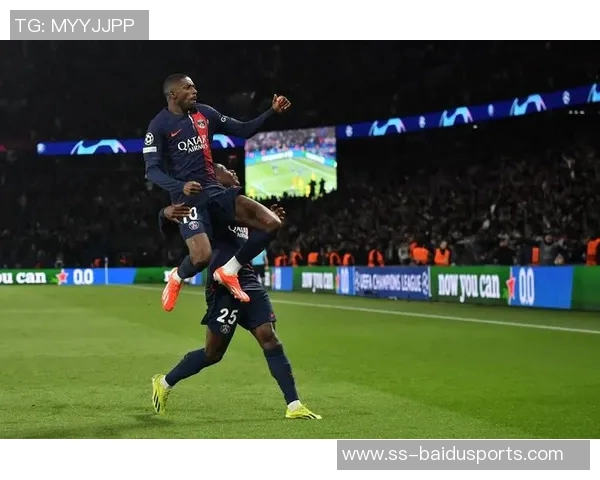 每体：法兰克福球迷在诺坎普制造骚乱，将面临欧足联的处罚