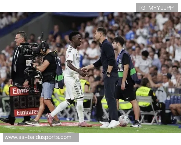 阿隆索换下维尼修斯，背后的战术思考与球队调整